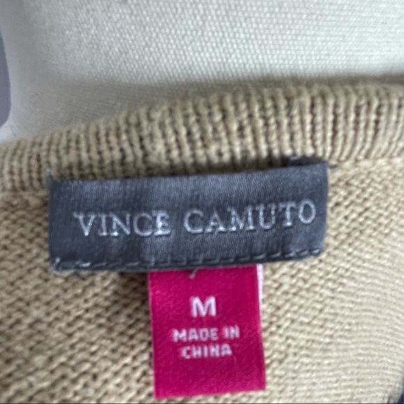 Vince Camuto Eyelash Yarn Striped Top M - Picture 8 of 8